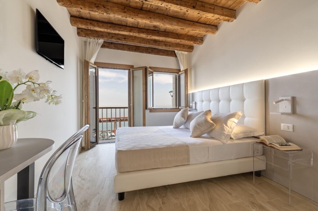 Camera doppia accogliente alla Locanda Stravedo Venezia